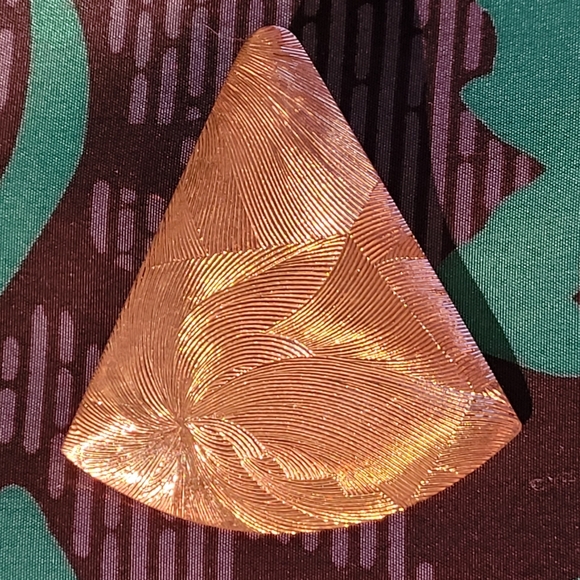 Textured Triangle Earrings - Picture 2 of 4